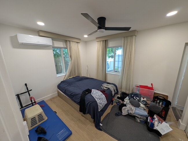 Building Photo - 2018 NW 186th St Rental