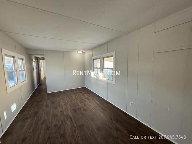 Photo - 681 Main Rd N