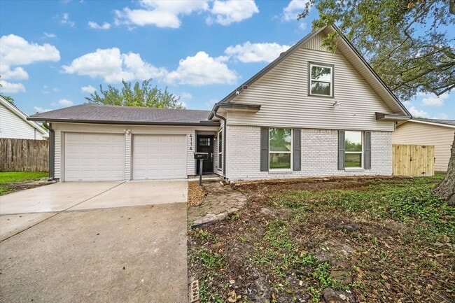 Building Photo - 4114 Hill Oak Dr