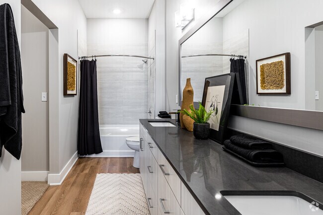 2BR, 2BA - 1150SF
