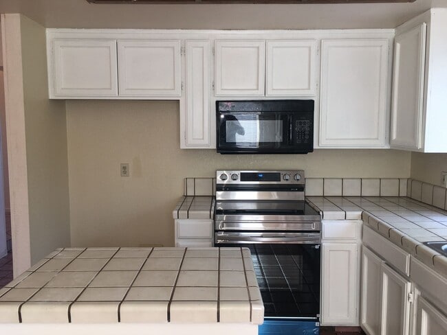 Photo - Spacious 2 Story Home
