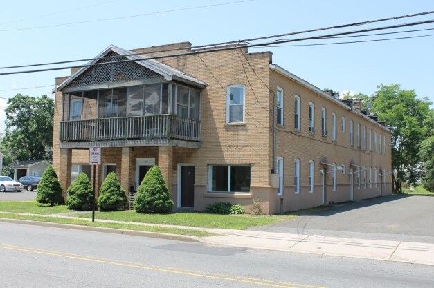 Photo - 107 Macarthur Ave Apartments