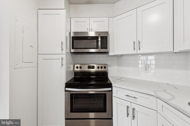 Photo - 2020 Walnut St Unidad 14J