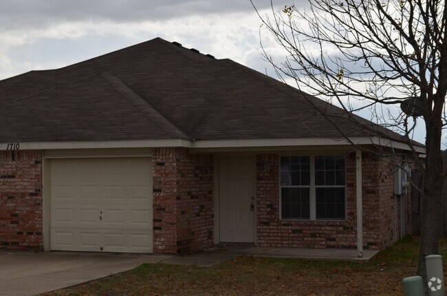 Building Photo - 1710 Ute Trail Unit A-STILL OCCUPIED BY RESIDENT Rental