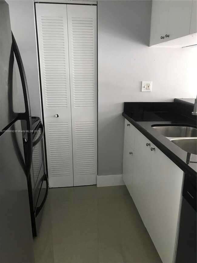 Photo - 850 N Miami Ave Unidad W-307