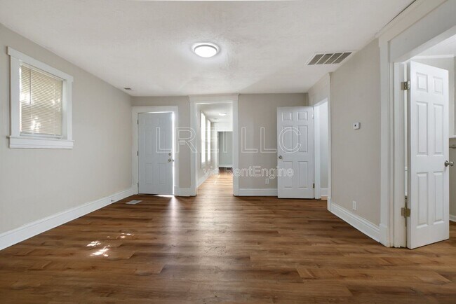1705 1/2 Hale Avenue