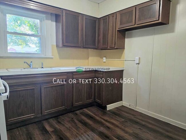 Photo - 1152 Wilbur Ave