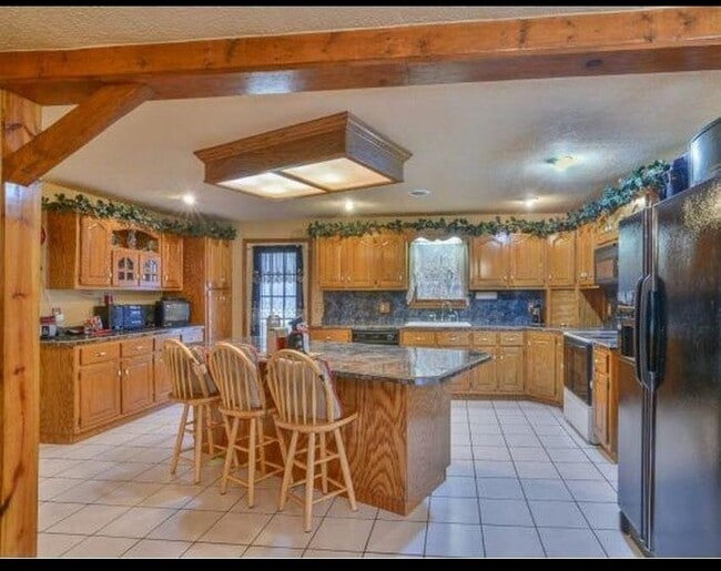 Photo - 492 Olinger Dr