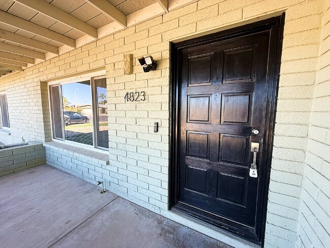 Photo - "Charming 3-Bedroom with 2 Full Baths in G...