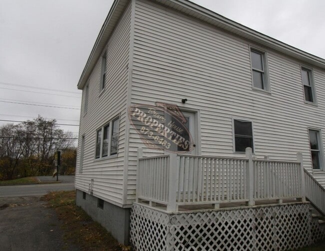 Photo - 111 Kennedy Memorial Dr