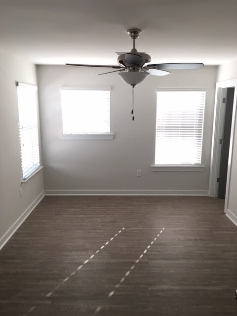 Photo - 335 Lorien Way