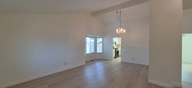 5023 Oakbrook Cir