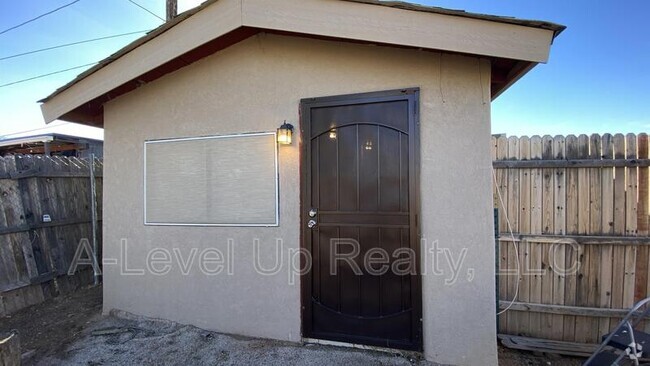 Building Photo - 3909 S 14th Ave Unit #3 Rental