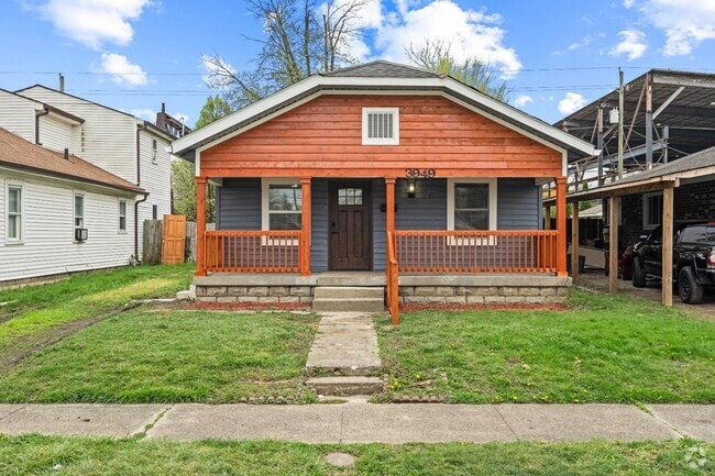 Building Photo - 3949 Hoyt Ave Rental