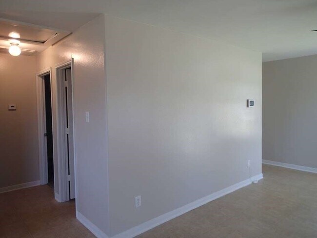 Photo - 6906 Lost Timber Ln