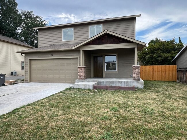 Building Photo - NEWLY RENOVATED! 4 beds, 2.5 ,a/c, dishwas... Rental