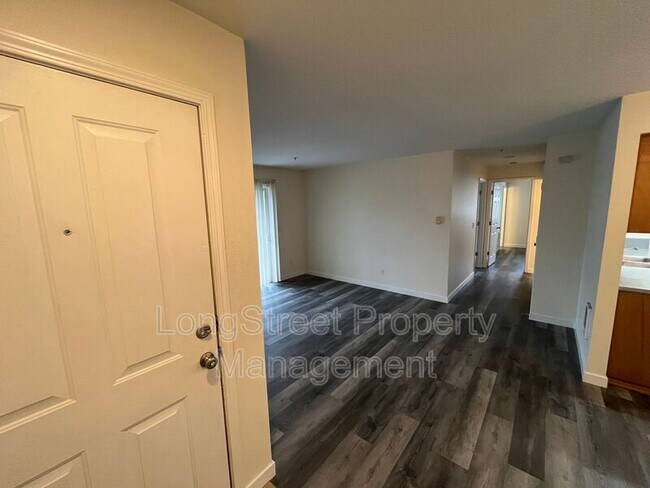 Photo - 8324 SE Rhine St Unit 4