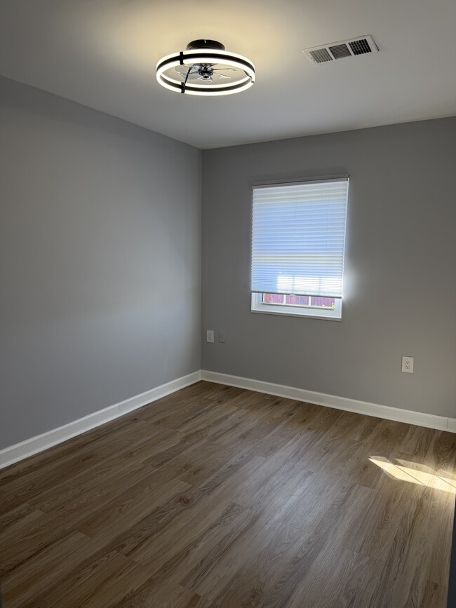 Photo - 601 Colonial Ave