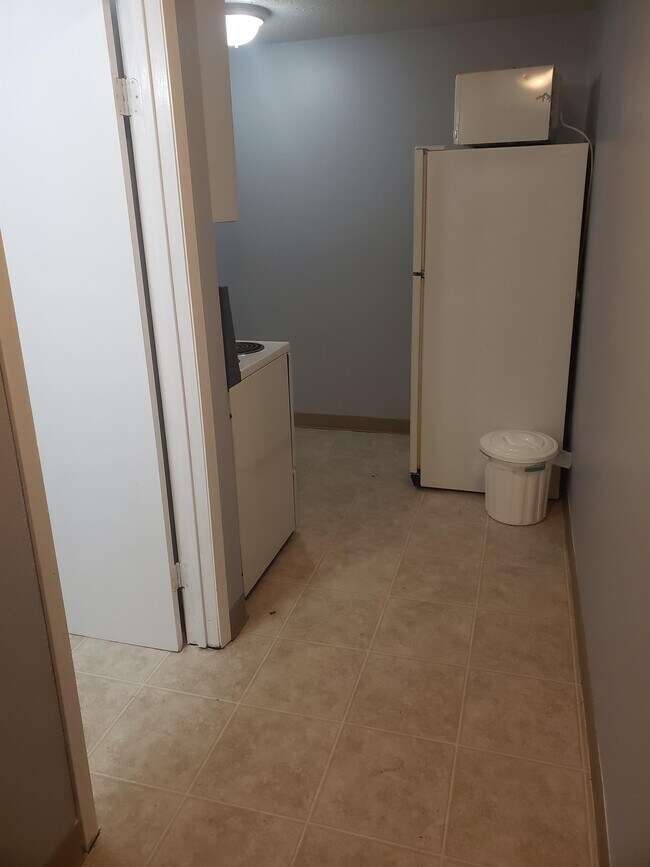 Photo - 10415 99 Ave Unité B2