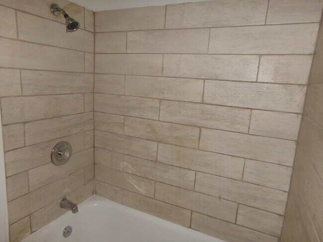 1619 W Morse Ave Unit 208