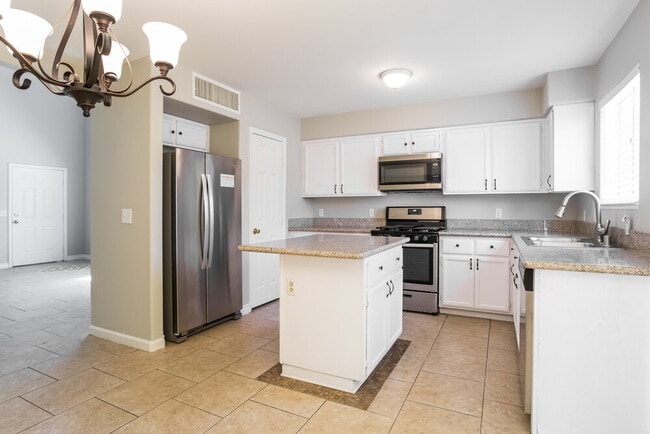 Photo - 7533 Hickory Hills Dr