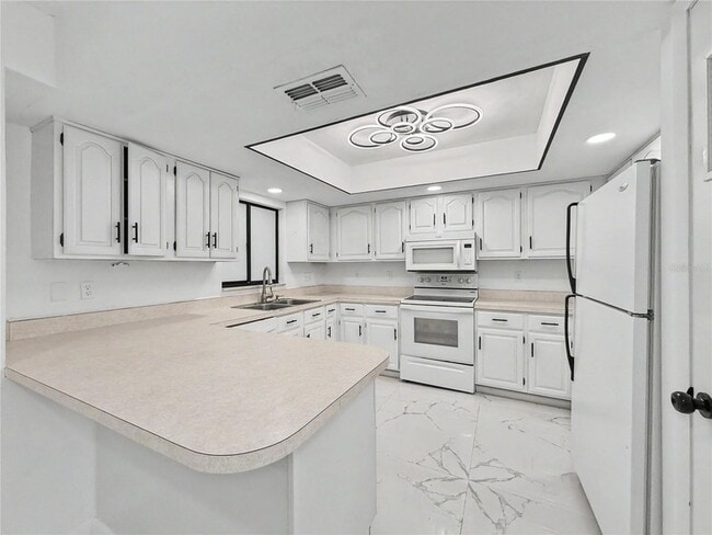 Photo - 2101 Hibiscus Rd