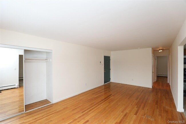 Photo - 30 Lamb Ave Unit 5d