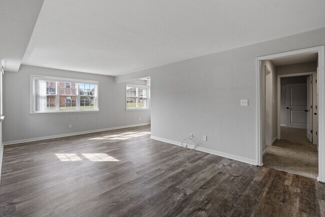Van Antwerp Village Apartments