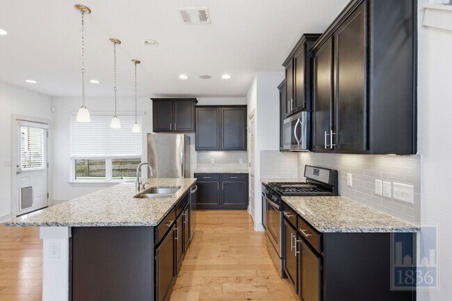 Photo - 5901 Rubicon Run