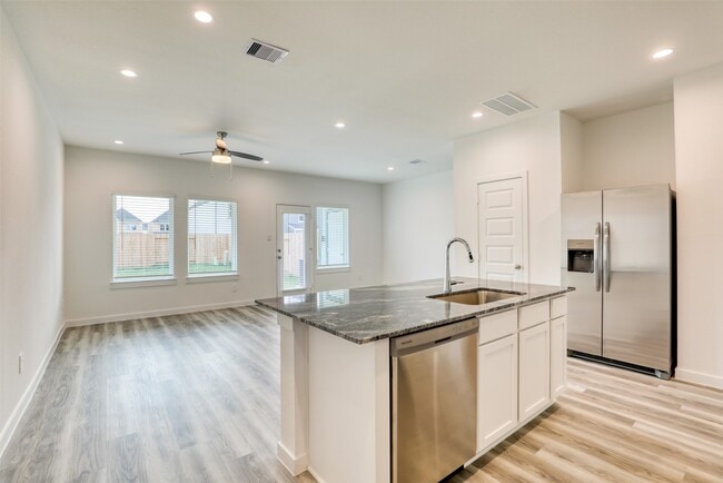 Photo - 2818 Lisburn Ter Ln