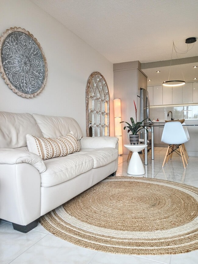 Photo - 1830 Embassy Dr Unit 309