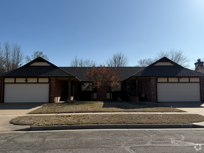 Building Photo - 10515 W Texas St Rental