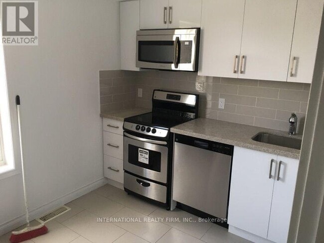 Photo - 161 Montrose Ave