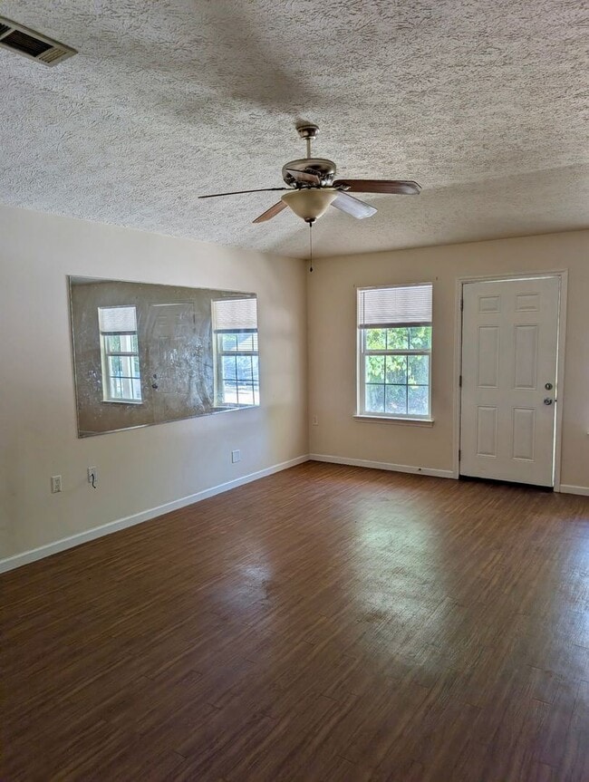 Photo - 725 Sherman Ave