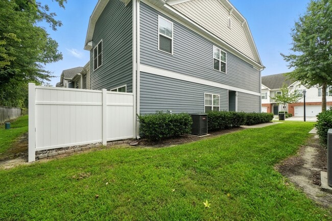 Photo - 5440 Safe Harbour Way