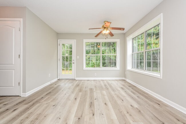 Photo - 7624 McGillicuty Dr