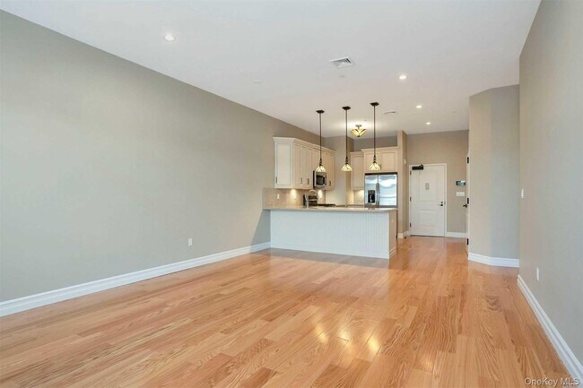 Photo - 10 Wall St Unit 3A