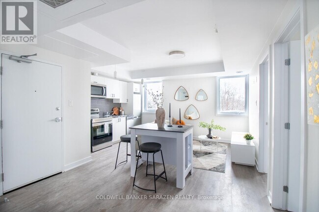 Photo - 994 Bronson Ave Unité 304