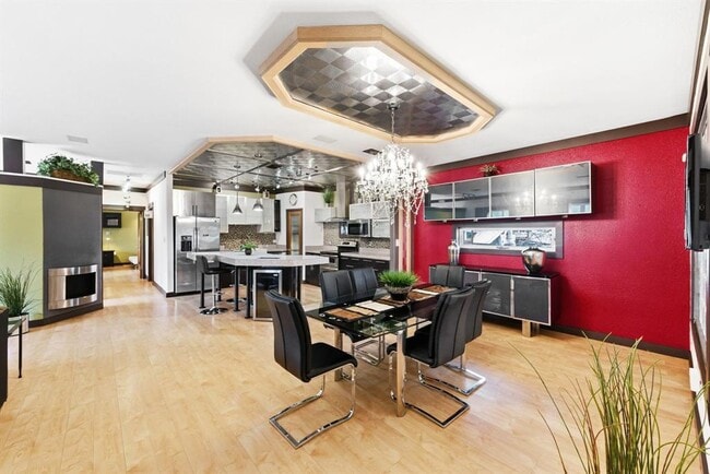 Photo - 1301 S 1st St