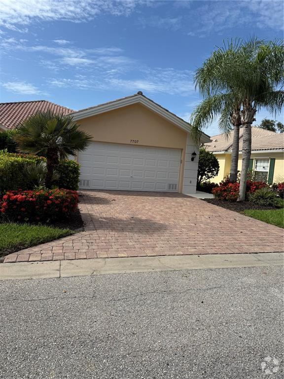 Building Photo - 7707 Pesaro Dr Rental
