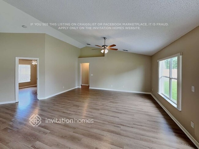 Photo - 2010 Big Buck Dr