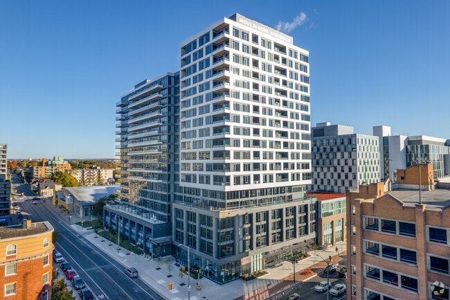 Photo - 80 Bond Street East