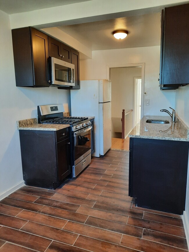 Kitchen - 21421 47th Ave Unit 2nd Fl