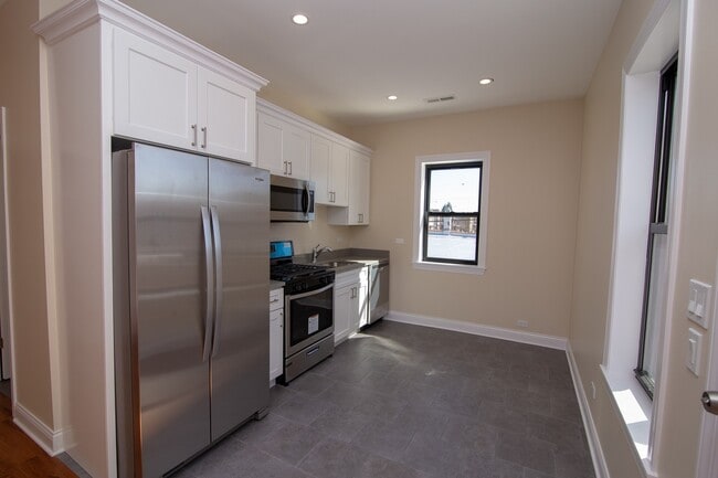 4001 W Armitage Ave Unit 4001 W. Armitage - Unit A