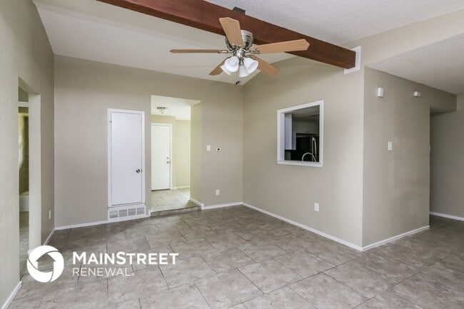 Photo - 221 Highridge Dr