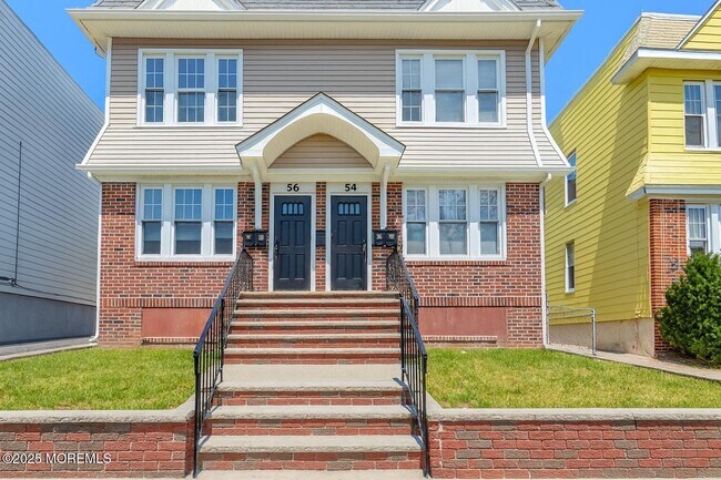 Building Photo - 56 Lindsley Pl Unit 2