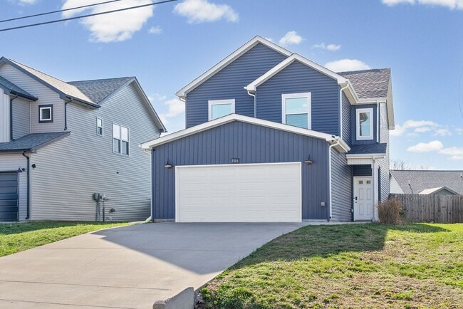 Photo - 3 Bedroom 2 1/2 Bath Home For Rent Near Post!