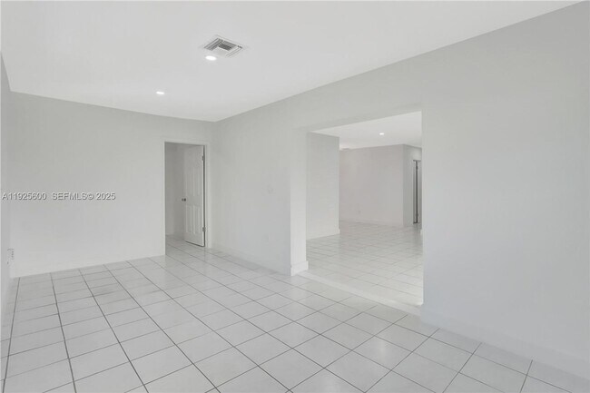 Photo - 3225 SW 94th Ave