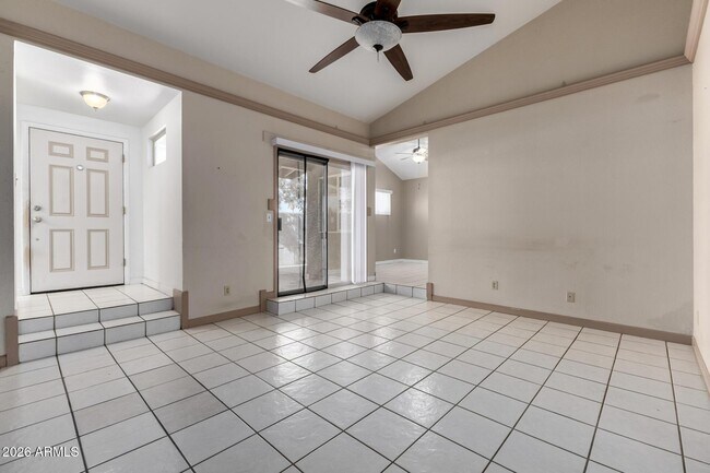 Photo - 911 S Hacienda Dr