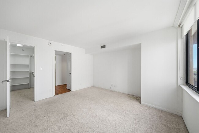 Photo - 3525 Sage Rd Unidad 1014